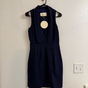 Aijek V Neck Dress Size 2
